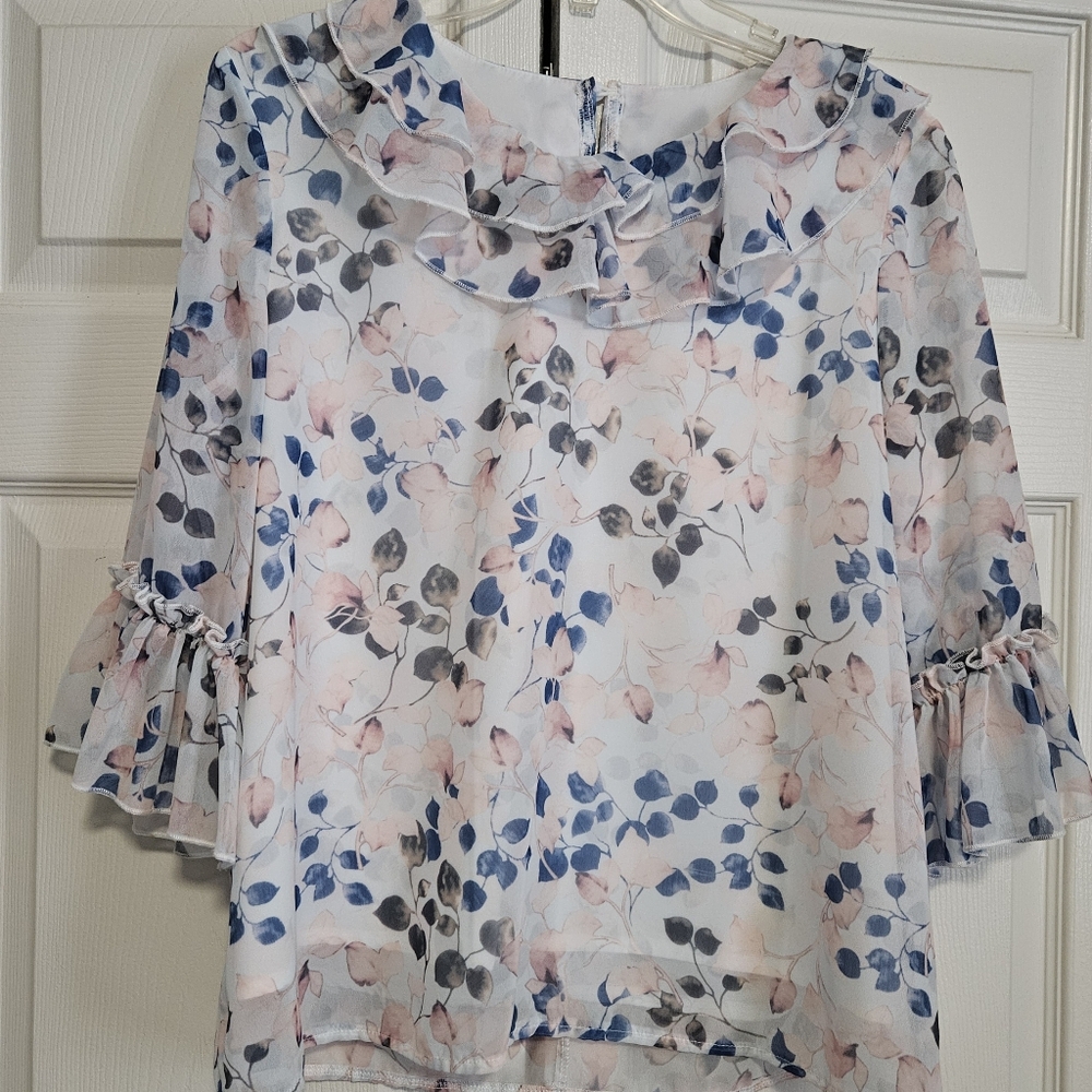 Women's Colorful Blouse Size Large.